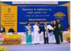 Dr. P Nayak Secretary, Textiles Committee receiving the Award from the Hon'ble President of India